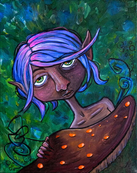 „Bell, das Versteck“ – Acrylgemälde: Eine traurige Waldelfe mit lila Haaren und Sommersprossen sieht den Betrachter mit ihren grünen Augen direkt an.