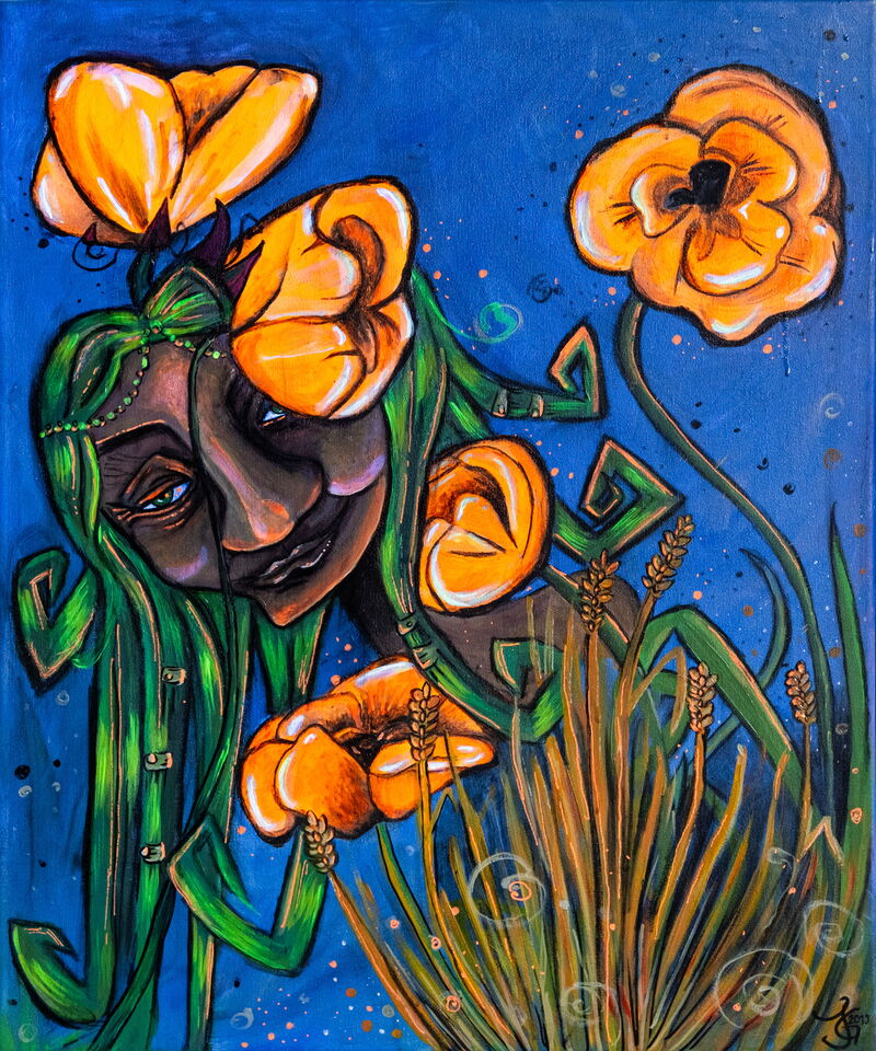 „Lola im Monhnfeld“ – Acrylgemälde: Eine Gnomen-Magierin schaut den Betrachter durch leuchtend orangene Mohnblüten freundlich an. Ihr langes grünes Haar fällt in dicken Dreadlocks über ihre Schultern.